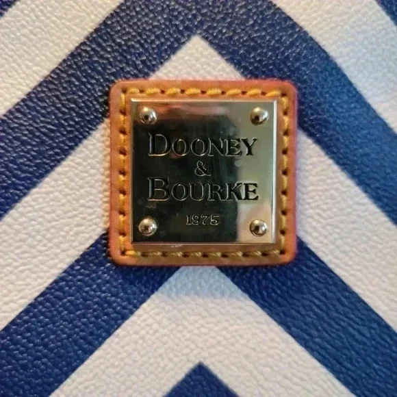 DOONEY & BOURKE SHOULDER BAG - Picture 11 of 14